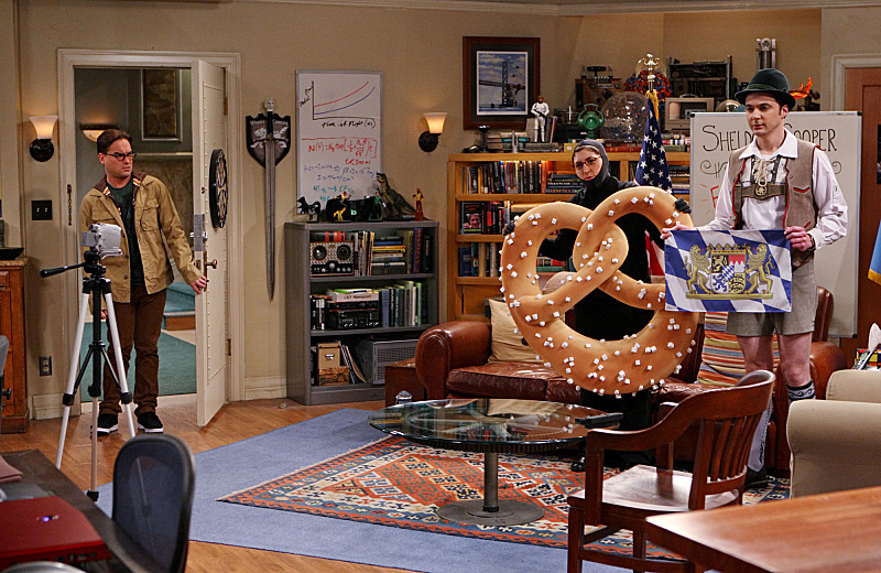 The 20 Things You See In Every Sitcom Living Room Recommended