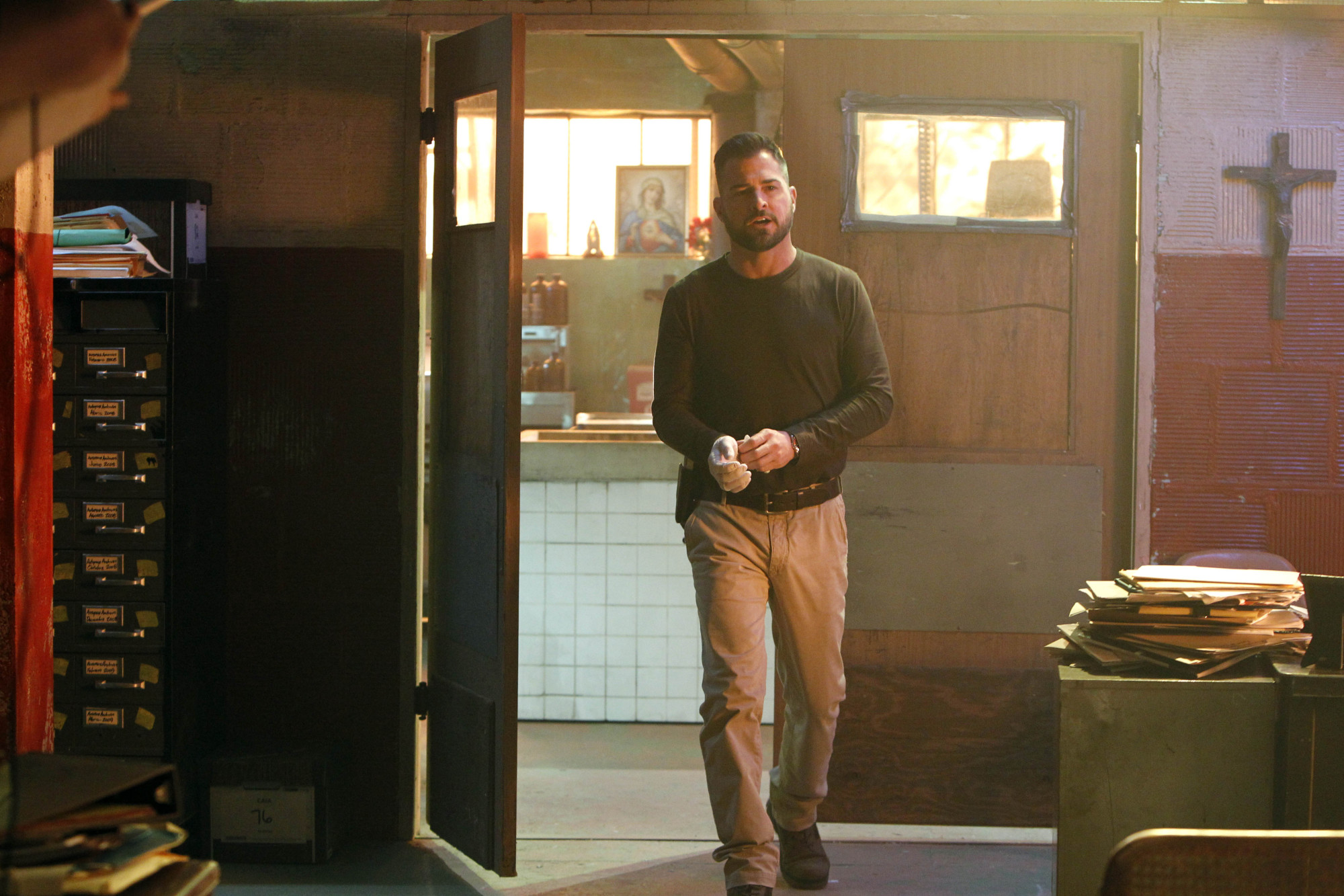 George Eads as Nick <b>Stokes</b> in &quot;De Los Muertos&quot; .