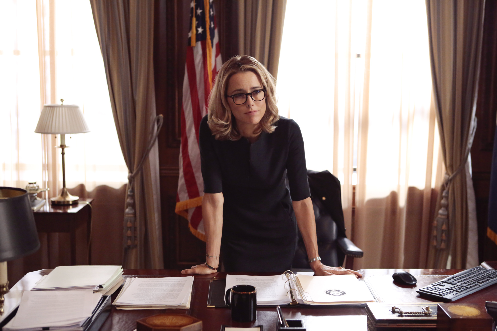 Madam secretary. Теа Леони госсекретарь. Мадам госсекретарь.