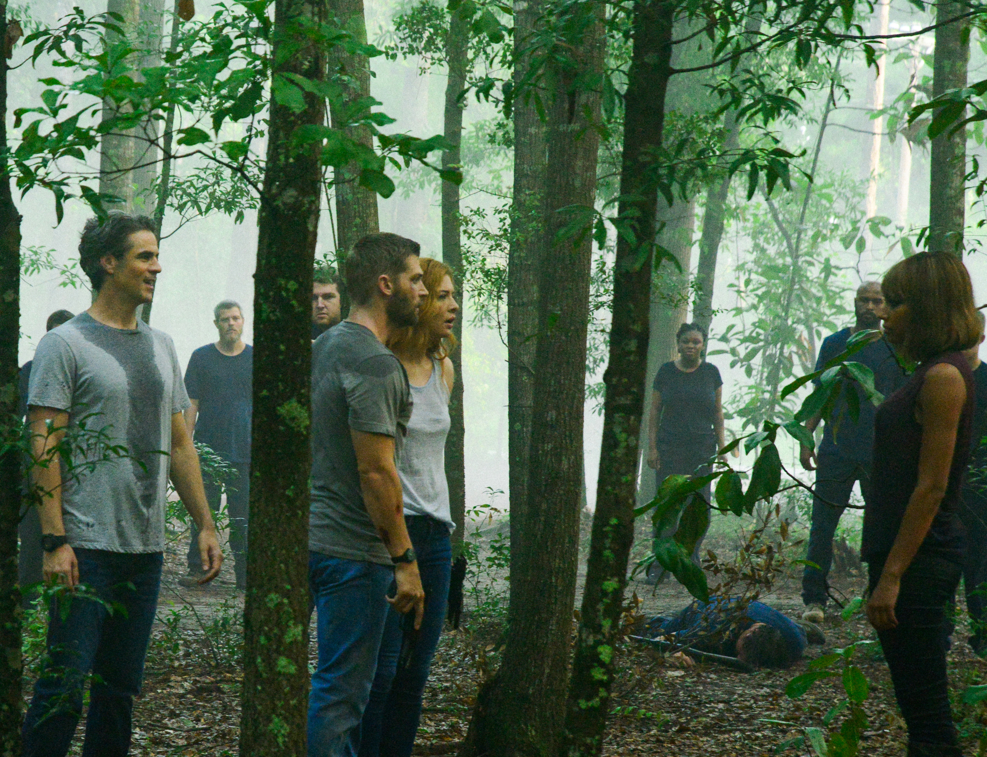 Eddie Cahill as Sam Verdreaux, Mike Vogel as Dale