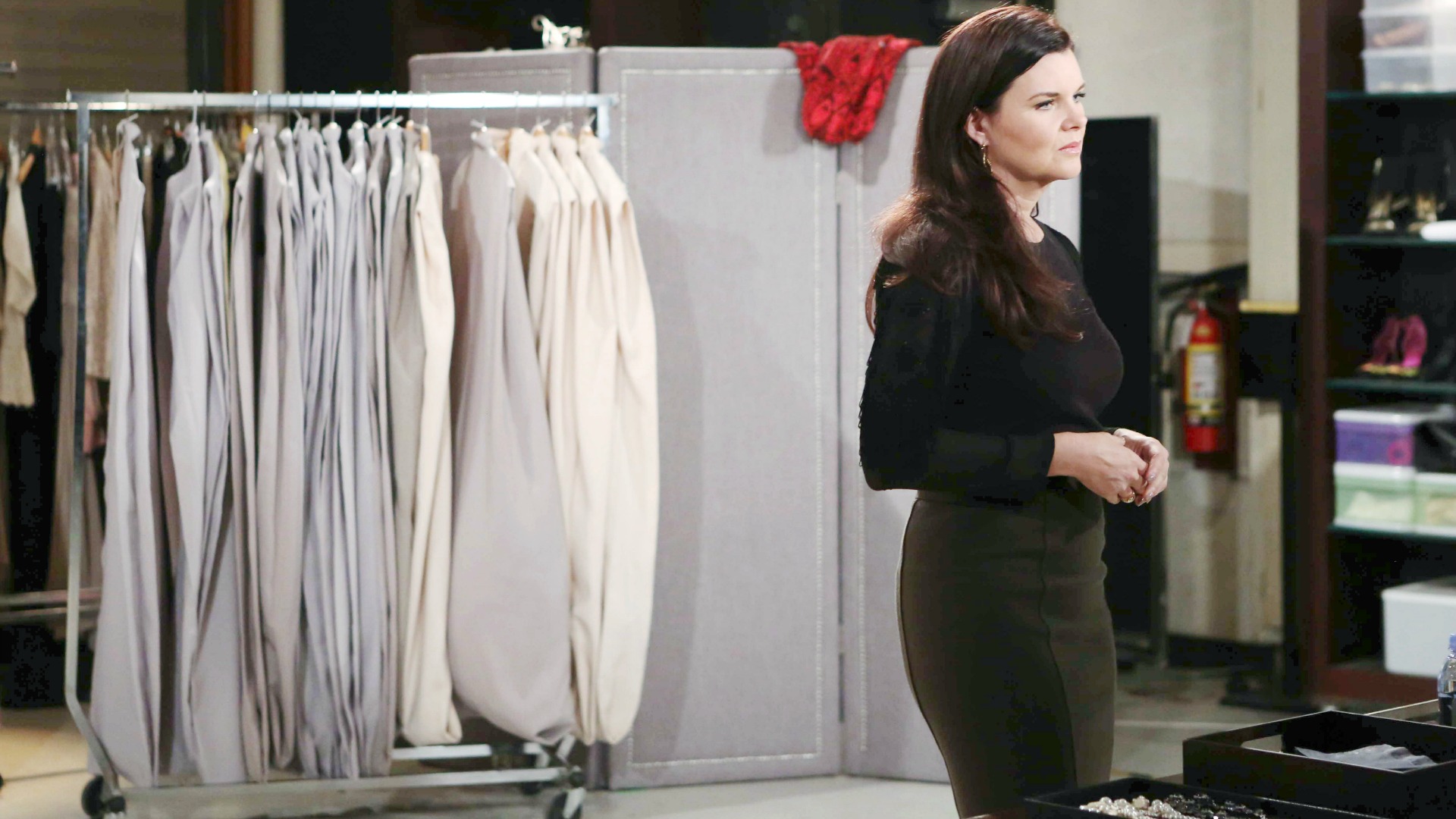 Katie becomes surprised and hurt by Brooke's reaction to her suspicions about Quinn and Ridge.