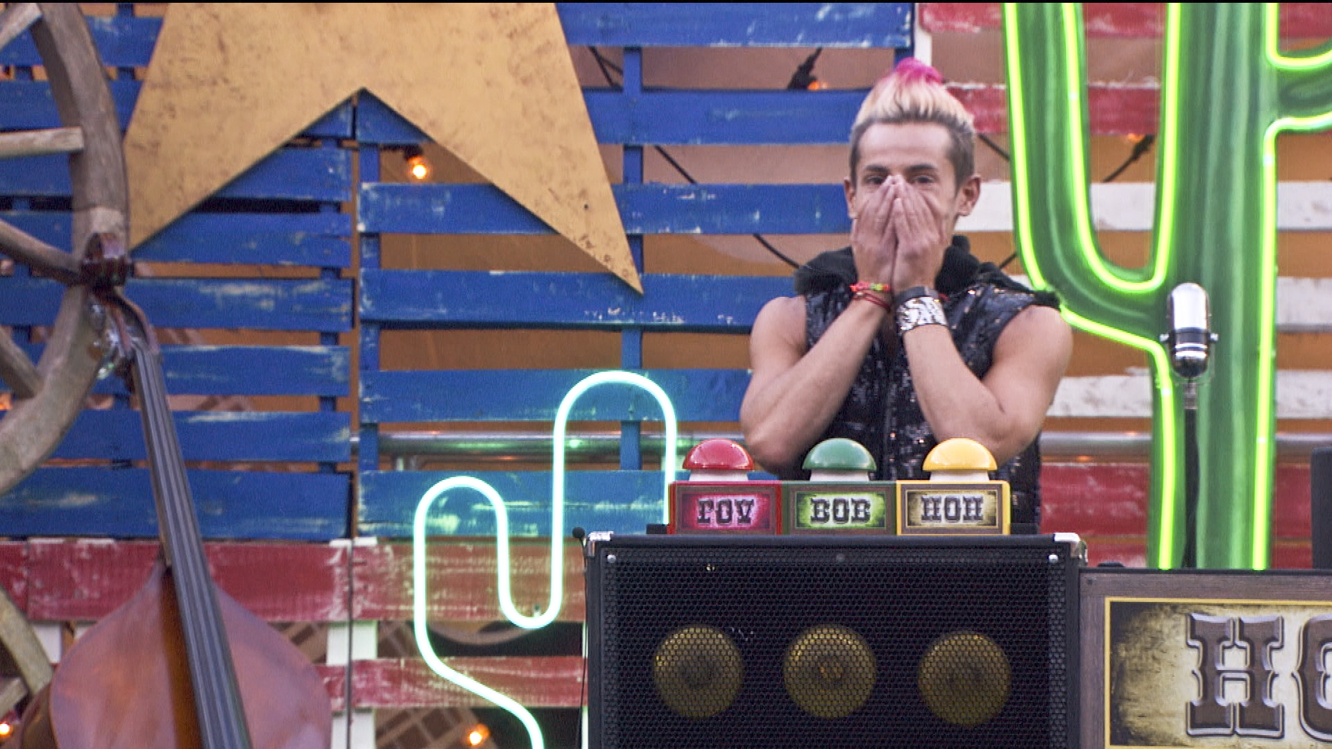 Frankie competes