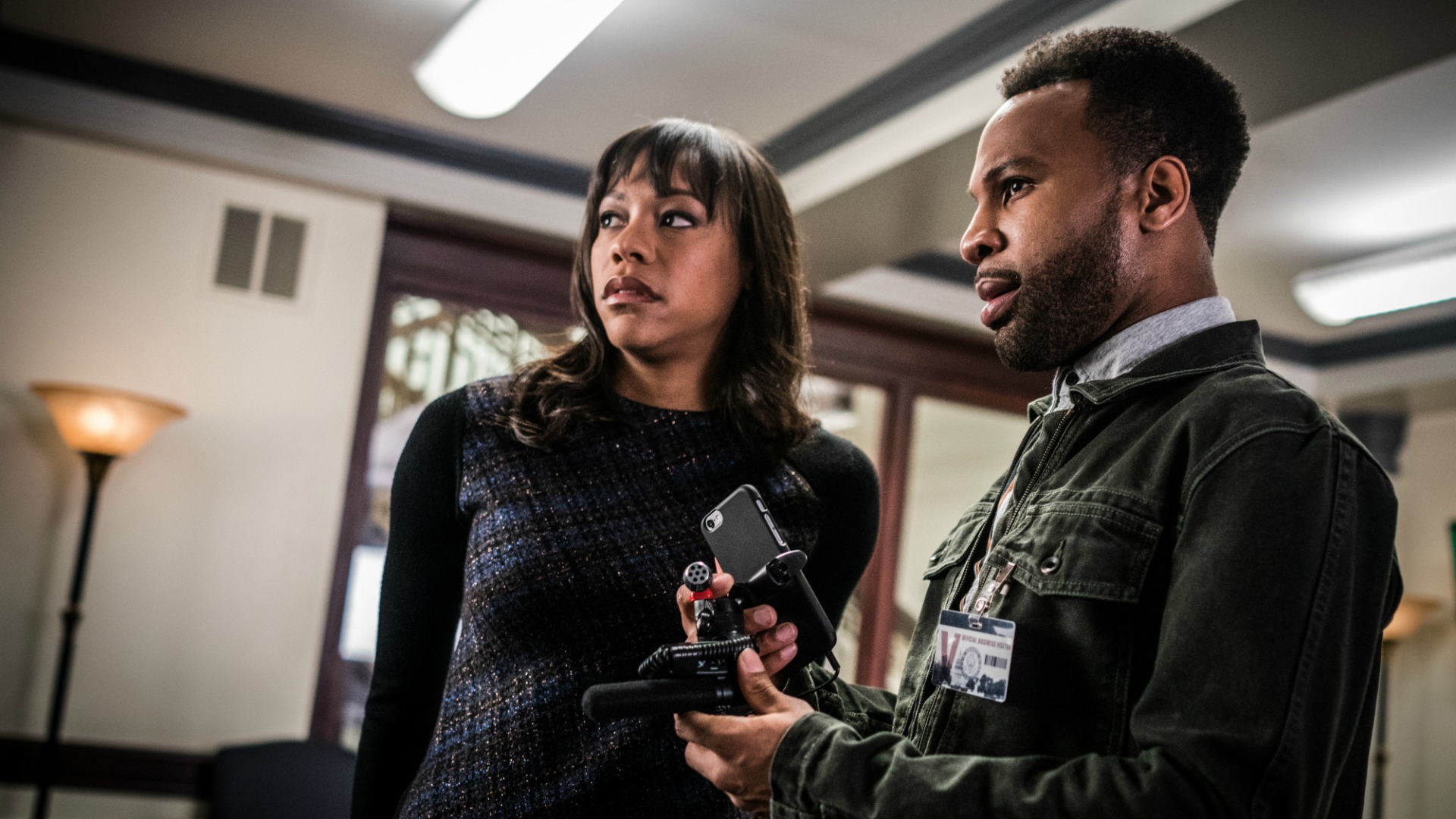 Gustav and Rochelle discover a way to communicate with bug-infected people.