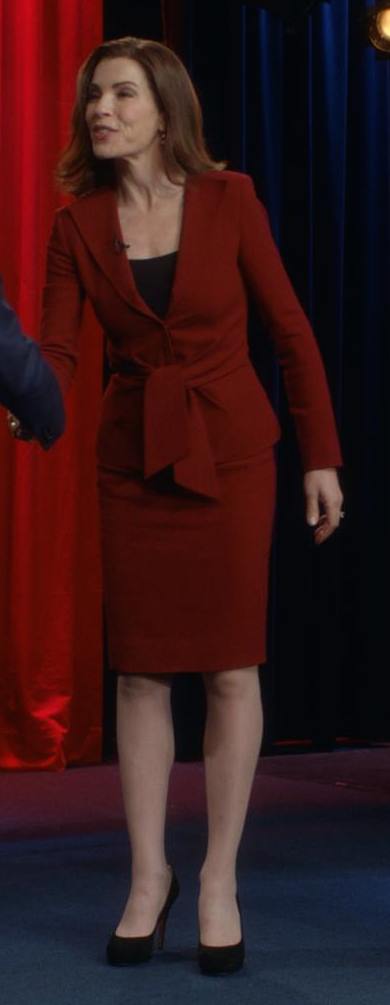 1. Oscar de la Renta is to thank for this fantastic deep maroon wool crepe suit.