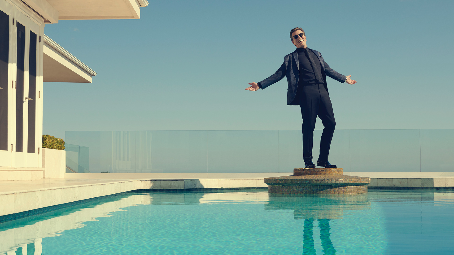 Peter Bergman celebrates 30 years on Y&R with a cool new photo shoot