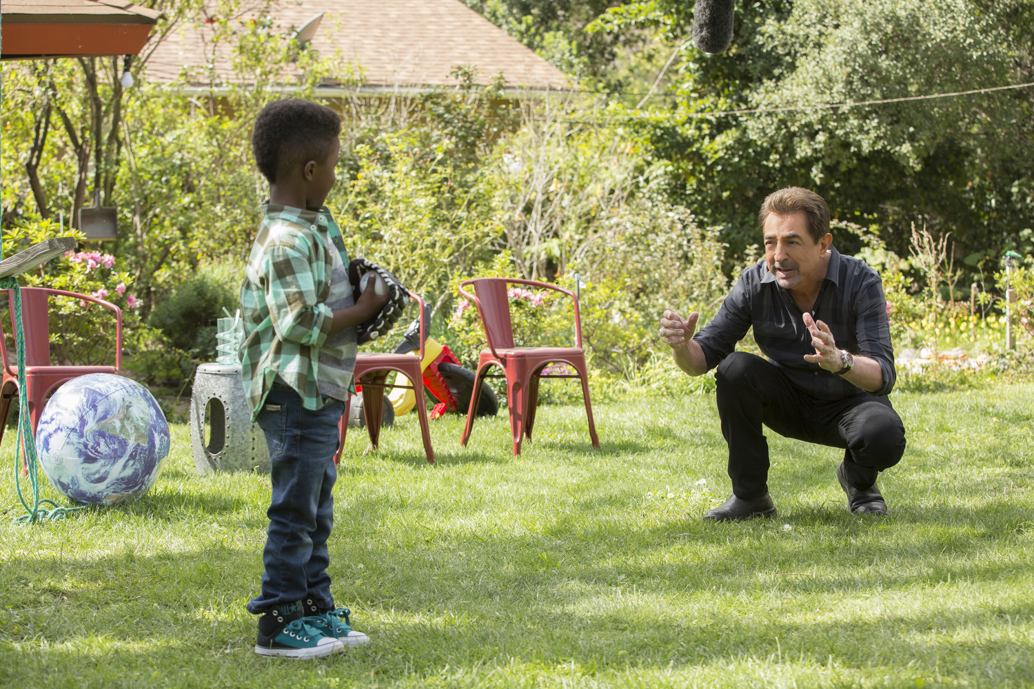 First Look: Rossi Reflects On His Past In Criminal Minds, 'Inner Beaut...