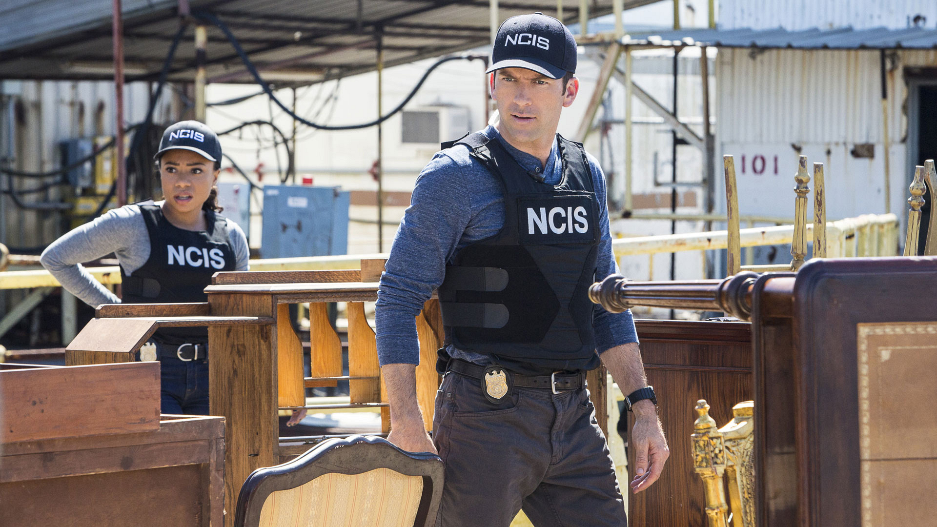 First Look: Operating In The Dark On NCIS: New Orleans ...